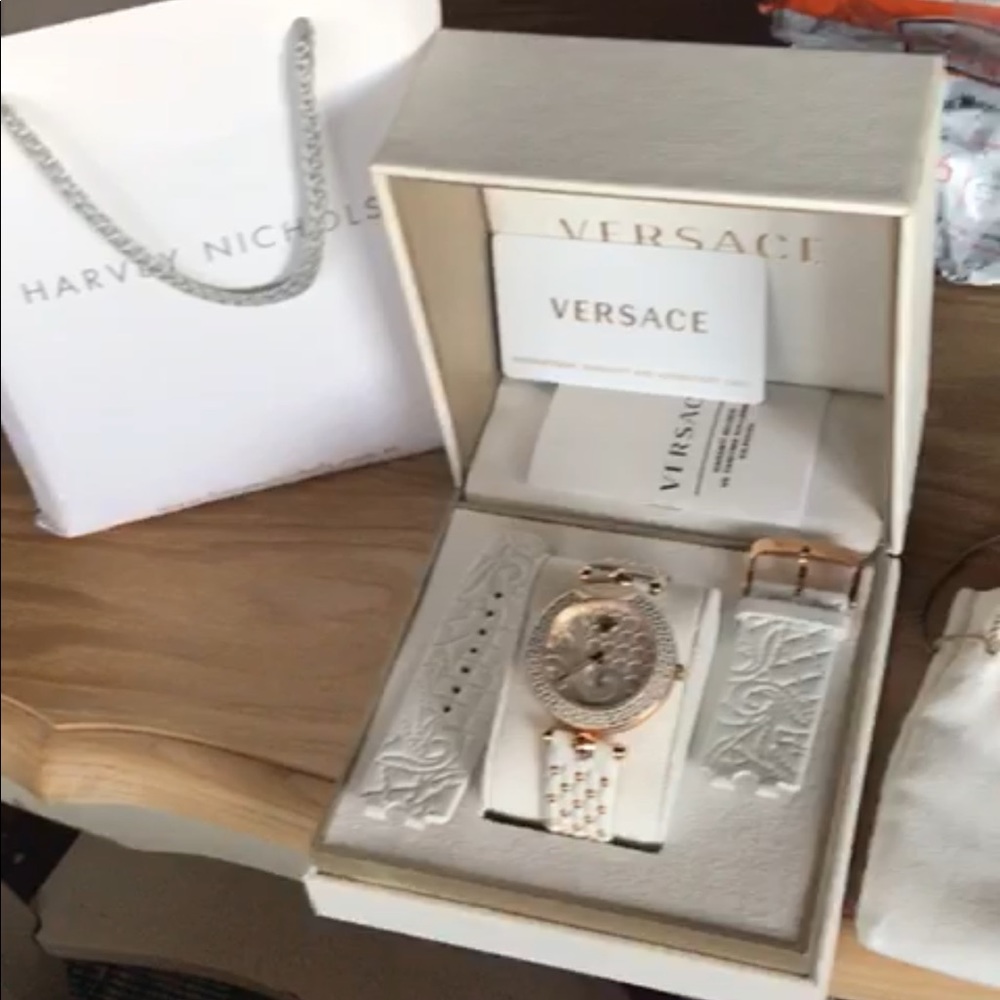Authentic Versace watch - Picture 2 of 9